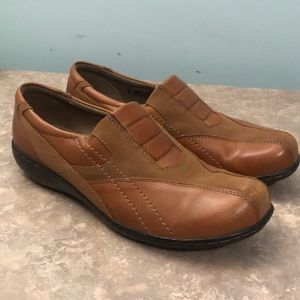 Clarks Brown Leather Women’s slip on shoes